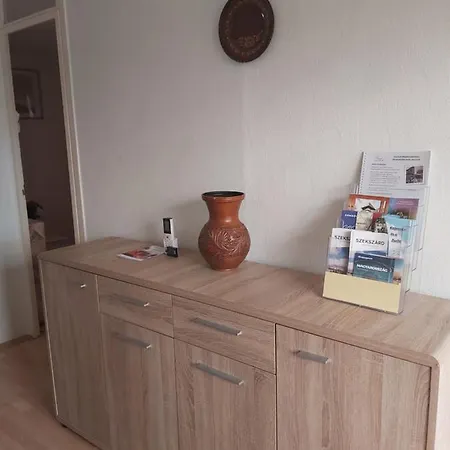 Gunilak Gunaras Casa de Férias Dombóvár